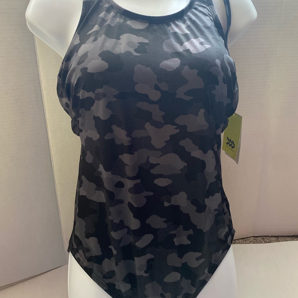 womans camo one peice bathing suit NWT size 8/10